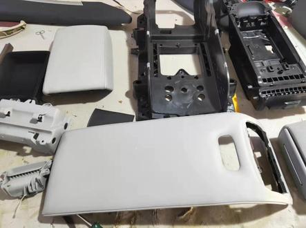 奥迪A6L后背扶手分解教程#汽车内饰翻新 #内饰翻新 #维修 #真皮座椅定制