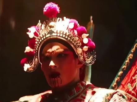 一个眼神足以封神《enemy》 她的眼里有嗔怪,仿若对着爱人说道:惊讶什么木头,我们不是相爱了很久了吗#深度解析ENEMY #enemy