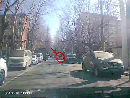 路边起步交通事故 #交通事故责任 #交通事故判定