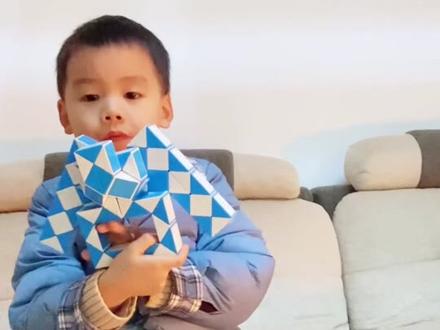 #奥特曼铁粉遇到三角魔尺
#百变魔尺 72段魔尺拼泽塔奥特曼变身器