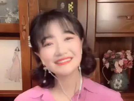 国家一级话剧演唱会员王圆圆,出生在安徽长在河南,演唱会等重大场合都有她的身影!#本视频来自王圆圆直播间