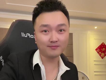 为啥针对我!我到底该怎么做,
我只想让支持我的人开心快乐!太难了