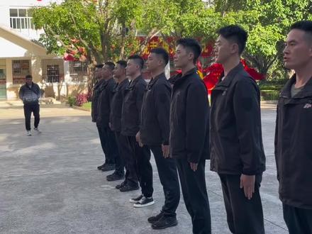 靠近光,成为光,散发光#张桂梅 #曾嵘 #赤心 #华坪女子高中