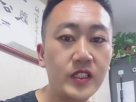 怎样让一台电脑主机,同步显示2个画面#电脑知识 #电脑小技巧 #实用小技巧