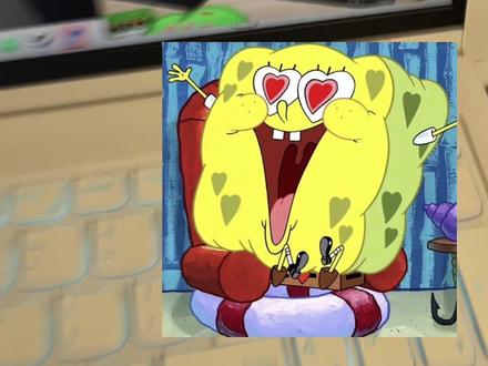 我也有小埋桌宠了诶嘿嘿哈哈哈哈嘿嘿~#桌面宠物#桌宠 #可爱键盘#桌面美化 #佐赫键盘