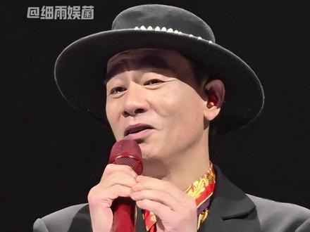 明明不是自己的歌,为何陈小春非要买《街角的晚风》版权?听到小沈阳一句“唱的开心”才明白外行人不懂的规矩#陈小春 #小沈阳 #街角的晚风 #内容启发搜索 #娱乐评论大赏