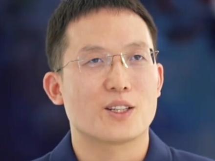 首飞“天宫”的 “航天鼠”是如何炼成的?它们带着哪些任务跟随神二十一乘组上太空呢?(央视频号:军情时间到)