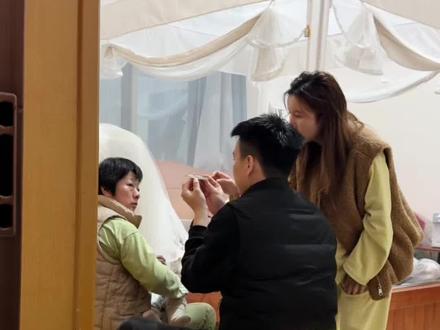 6个月的宝宝半夜突然发烧,这还是出生以来第一次生病,都没经验,全家人都吓坏了#宝宝发烧 #记录真实生活 #正能量 #家庭日常 #新手妈妈