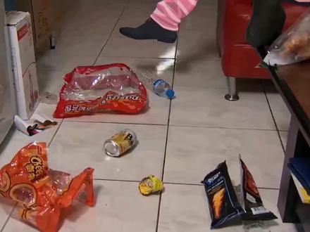 格 姐 不 要 #绝区零 #绝区零创作激励计划 #绝区零爱芮 #杰哥不要
生成工具:视频:Seedance2.0,音频:Fish Audio。
素材:《杰哥不要》,《绝区零》官方游戏素材。
“格姐”倒过来念就是“杰哥”,真不愧是格姐!