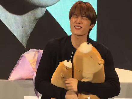 有阿贝贝分离焦虑的一个仁😙
#金钟仁 #exo #签售 #kai #追星碎片