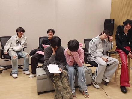 师兄对于师弟们变声期的建议!很害羞的两个孩子!
#TF家族 #tf四代 #张函瑞 #王橹杰 #橹瑞