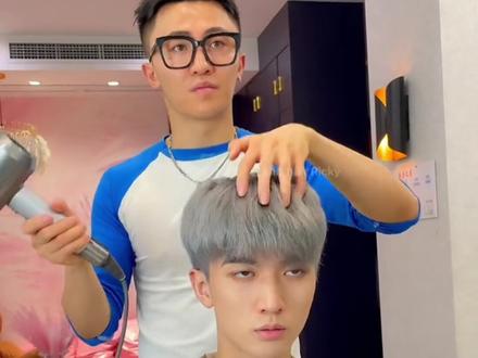 #成都男士发型设计 #技术分享 #男士发型设计 暑假男生变男神这样搞?