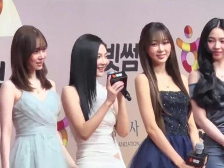 看得我脚趾都抠地了#aespa #尴尬 #线下活动 #金冬天