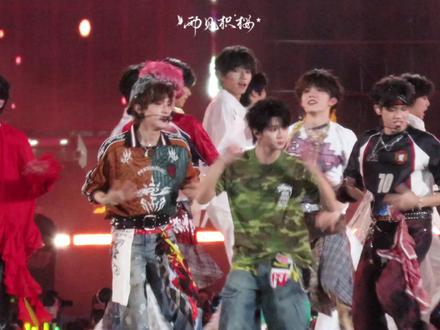 随舞环节王橹杰偷看穆祉丞合集#橹穆 #新音