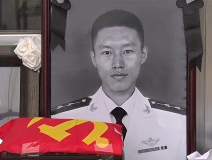 向英雄和他们的家人,致敬!