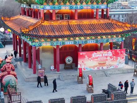 登千年城墙,赴大宋新春之约,玩沉浸剧本,赢银票好礼,看民俗大戏,开封城墙等你来解锁最有年味的春节打开方式!#开封城墙 #我在开封城墙过大年 #策马纳福登城迎春