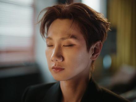 明日独家上映 | 见证汪苏泷真心告白 在不确定的时代
真心无处安放,爱的答案日渐模糊
我们如何看见一颗真心
又如何全力交付?
真心无需喧哗
真效即是回答
HBN携手@汪苏泷 一起真心奔赴
明日与你见面!
#HBN首位品牌代言人汪苏泷 #HBN真心自有回响 #HBN高阶早C晚A #HBN #让真功效名副其实