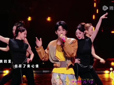 “王子”带来一个大梗
感谢以上明星出场
#黄子弘凡 #黄子弘凡魔力歌 #黄子弘凡爱情买卖 #魔力歌先生 #黄子弘凡鸟巢