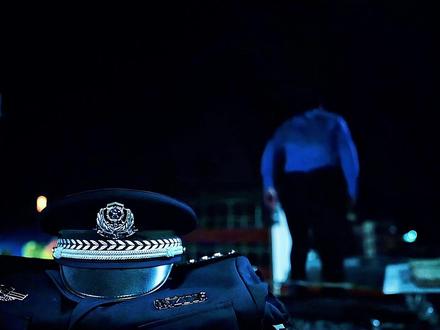 刑警队长离奇死亡的背后,竟然藏着惊天大案! #了不起的精讲团 #罚罪2 #黄景瑜 #抖音精选