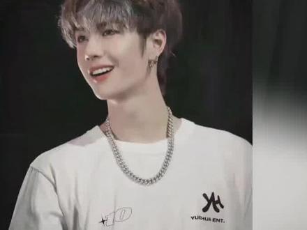 突发!王一博攀岩掉海!疑录制综艺,现场曝光,无任何保护措施!