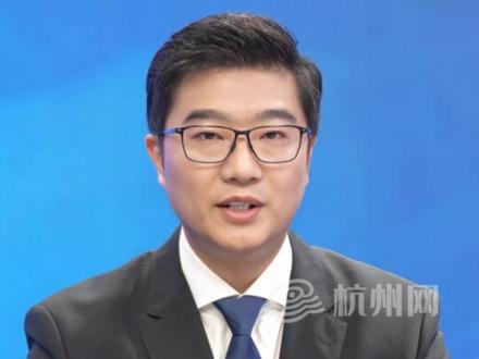 造谣“安全员骚扰女选手”,#贵州榕江 “#荒野求生 ”1号选手致歉。此前因开赛4天被叫停引发关注,官方回应:停赛系因气温过低,安全考虑。#抖音辟谣