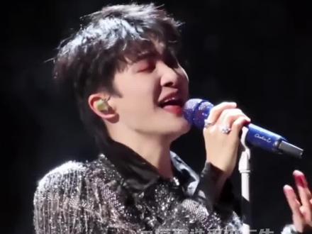 周深献唱《惊蛰无声》主题曲《选择》,和张艺谋导演再次搭档,注定是春节档最值得期待的视听盛宴!#周深 #张艺谋 #惊蛰无声 #春节档