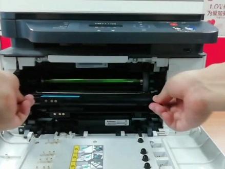 联想CM7110和CS1810
安装粉盒和废粉盒操作#打印机 #打印机安装技巧 #家用打印机推荐 #联想彩色激光打印机 #联想CM7110彩色激光一体机