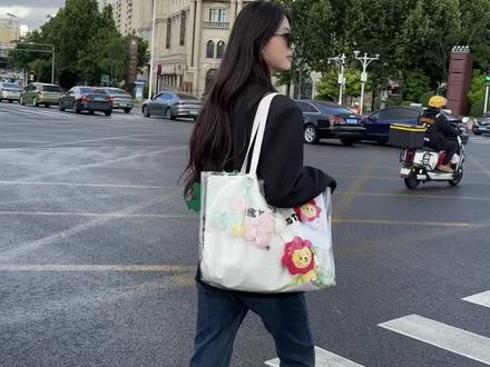 首场舞台的含金量还在上升,没有不发vlog的义务#王源天津演唱会 #夯爆了 #戒断反应 #抖音i人