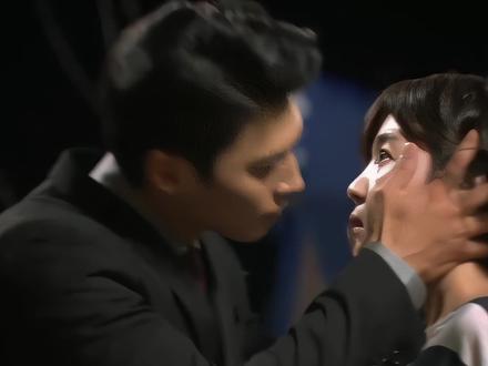 女人见不得闺蜜比自己好,就在背后放冷箭#蔷薇 #灰姑娘 #韩剧