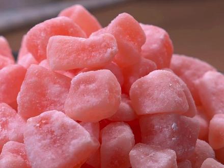 柚子皮千万不要再扔了,像我这样做,软糯香甜又好吃。 #柚子糖