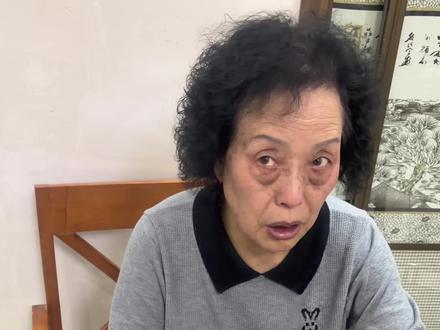 我骗80岁老奶说@豆包 是我朋友让她陪我朋友聊会天😂#AI #老年人 #搞笑 #生活日常