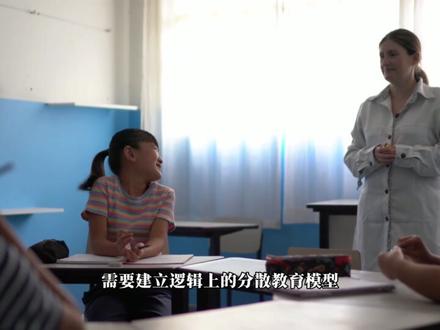 任正非最新观点,未来是算力过剩的时代 12月5日,ICPC(国际大学生程序设计竞赛)的北京官网上发布了任正非与ICPC主席、教练及获奖选手11月14日在练秋湖座谈纪要,内容非常精彩,并涉及广泛,全文1.4万字。
AI发展与应用
· AI发展阶段:任总将AI发展划分为三个阶段。短期(3-5年)聚焦大模型、大数据、大算力在工农业和科技产业的应用,如高炉炼铁效率提升、无人采矿等;中期(10-20年)涉及大预言家和科学家构想的未来科技社会结构;长期(20-1000年)则属于社会学家和人类学家研究的领域,如尤瓦尔·赫拉利在《智人之上》中探讨的AI技术对社会结构的深层影响。
· AI应用场景:华为在多个领域应用AI技术,包括工业(如高炉炼铁效率提升1%)、医疗(如瑞金医院病理大模型)、交通(如无人采矿)、能源(如天津港无人化)等。
· 通用AI展望:美国在探索通用人工智能(AGI)和超级人工智能(ASI),而中国则注重AI的实用价值创造,如矿山无人化、城市安全应用等。
· 算力资源预测:任总预测未来算力将过剩,鼓励模型探索社会应用,商业落地则由行业应用工程师实现。
·
教育与人才培养
· 教育公平推进:网络教育打破了地理限制,使得边远地区的学生也能接触到世界名牌大学的课程。然而,这些学生在学习过程中缺乏足够的辅导老师,需要建立逻辑上的分散教育模型来支持他们的学习。例如,西藏牧区通过5G网络进行远程医疗诊断,展示了网络技术在教育和医疗领域的巨大潜力。
· 人才培养理念:任总鼓励青年“摸高”,即追求科研的最高点,探索人类未来的科技前沿。同时,他也认可不同人适合不同的人生道路,有人适合做工人,有人适合做科学家,关键在于因材施教。例如,浙江大学的博士生在ICPC比赛中夺冠后,选择继续学术研究,体现了青年在科研道路上的坚持与追求。
· 国际合作与交流:任总强调了国际合作的重要性,认为不同文明的交融有助于科技的进步。华为通过与ICPC的合作,为全球青年提供了交流与合作的平台,促进了人才的培养与流动。#任正非最新发言 #任正非 #华为 #ICPC