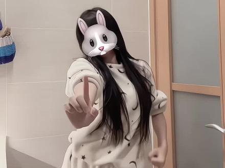 喊姓张的朋友来跳~#星奇摇#爆了dj摇 #有点上头#舞蹈教程#抖音潮流舞蹈地图 @抖音小助手 @DOU+小助手