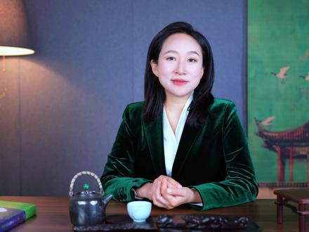 六首新年诗词,写尽人间好愿!身在尘中,心有归处 -致远书香 这六首新年诗词,写的不是宏图大志,而是寻常人心里最朴素的愿望:岁月不必太盛,日子只要从容;风雨纵来,心有归处;旧年放下,新岁安然。愿你在诗句里,与自己对坐片刻,不问得失,只问心安。新年将至,世事翻篇。有人祈愿前程万里,有人只求内心安稳。#国学文化 #古诗词 #诗词 #新年 #元旦