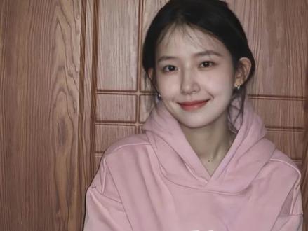 豆包太权威了,慵懒风写真指令教程来了!#豆包ai #豆包出大片有两把刷子 豆包慵懒风写真指令 豆包p图指令 豆包人物写真ai指令 当我把自拍照发给豆包 ai生成照片 豆包P图功能权威 豆包写真指