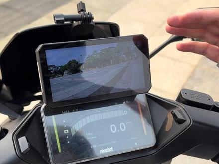 九号M5的车机安装位置分享!#九号电动 #九号m5 #九号m5100 #突破者 #摩托车车机