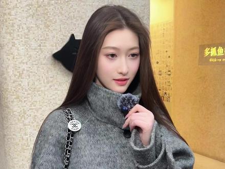 168会撒娇的恋爱脑 只要喜欢没钱也可以 #上海 #街头采访 #脱单 #恋爱 #是你喜欢的类型