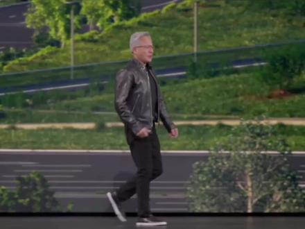 刚刚!黄仁勋在硅谷演讲透露了未来6大Ai未来趋势要点 GTC被称为AI行业的方向标,很多改变世界的人工智能技术、AI芯片和机器人,都在这里首次亮相,那么2026年的GTC大会,黄仁勋到底透露了哪些AI的关键信号呢?#gtc2026 #黄仁勋 #ai未来趋势 #硅谷 #龙虾ai