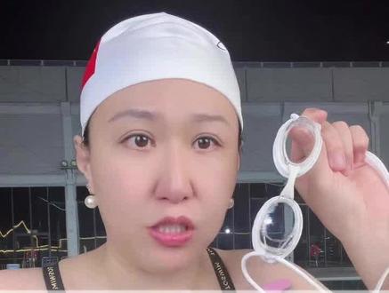 职业选手都在用的泳镜不起雾的技巧 #泳镜 #游泳 #游泳健身