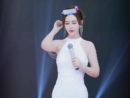 @徐若汐💦 #徐若汐💦#画面感超强的歌曲 #《生日礼物》高清完整版