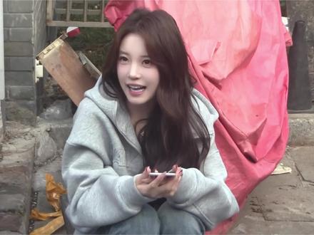 卖笋干的小女孩 #李丽欣 #赶春集日记