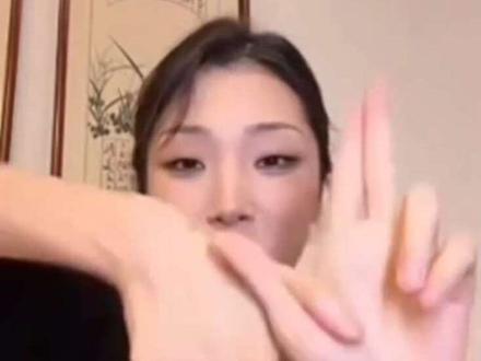 Yamy直播topbarry和盛宇都来送跑车了,和vt连麦也很搞笑,太有节目了哈哈哈
#yamy #女rapper #说唱巅峰对决2026 #以上犯下 #直播切片