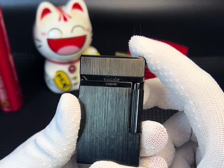 朗声打火机安装更换打火石教程视频
#打火石使用 #打火机火石 #更换打火石 #打火机维修 #朗声打火机使用教程