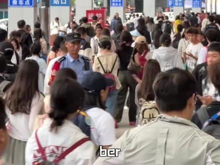 春运路上的第1、2、3、...、21杯奶茶是千问请的!#千问 #奶茶