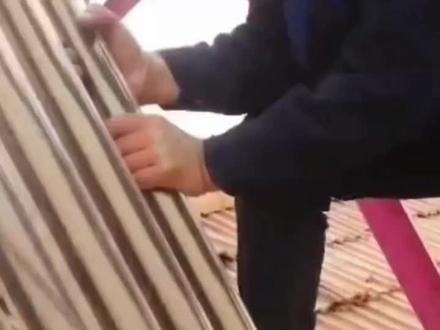 #同城热门 #太阳能热水器 太阳能真空管拆卸方法#清洗