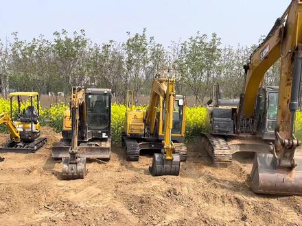 #挖机朱大弟 #有趣的创意 挖机卡点舞蹈,带下节奏