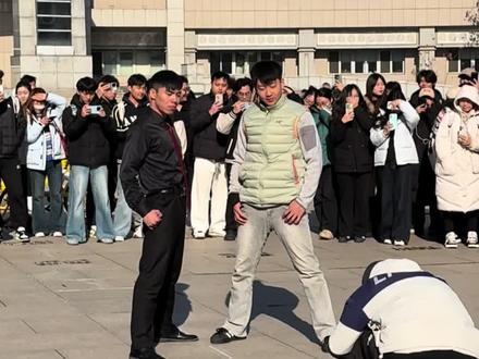 依旧雷霆站姿/.@纯情男人 #路人视角 #第三视角 #土耳其舞蹈