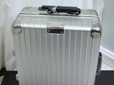 Rimowa旅行箱,区别广州货,重新开模!尺寸齐全。Classic系列#日默瓦行李箱 #Rimowa#旅行箱#出差旅行必备