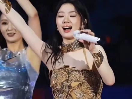 单依纯到底做错了什么让这么多人对她不满#单依纯 #热点小助手 #涨知识 #冷知识 #娱乐八卦一起吃瓜
