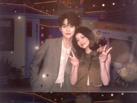 当我用营销号的方式打开星光大赏🦋
太有意思了这一晚,加班加点把这篇做出来了,这么好吃的饭得分大家吃啊#狙击蝴蝶 #李雾岑矜 #腾讯星光大赏 #陈妍希 #周柯宇 纯属个人娱乐,勿上升现实,我也不是营销号。